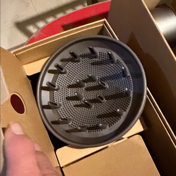 Dyson Supersonic Hair Tool with Copper Accents - Picture 4 of 5